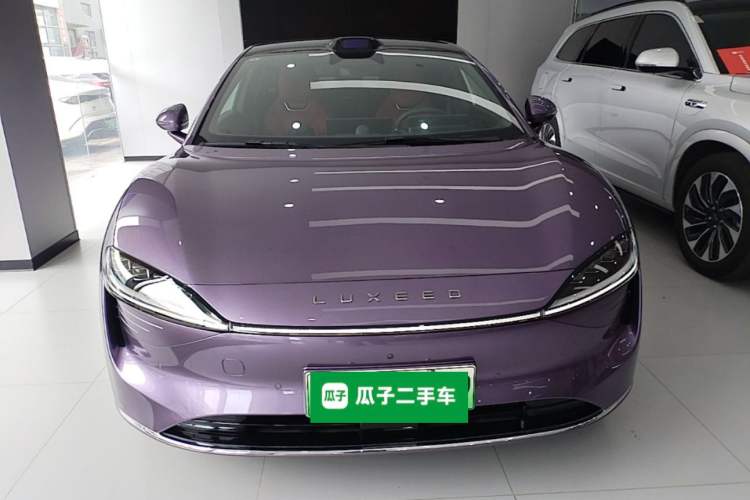 Used Hima Luxeed S7 2025 785 km Ultra Front