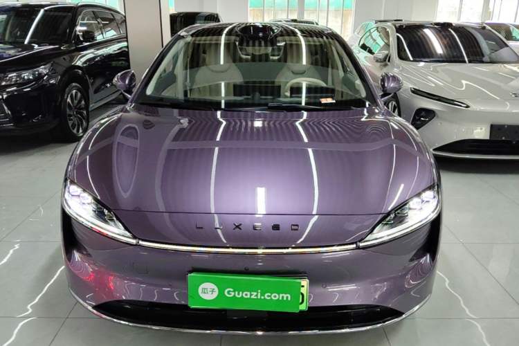 Used Hima Luxeed S7 2025 785 km Ultra Front