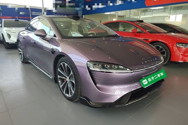 Used Hima Luxeed S7 2025 785 km Ultra Front Right 45 Deg
