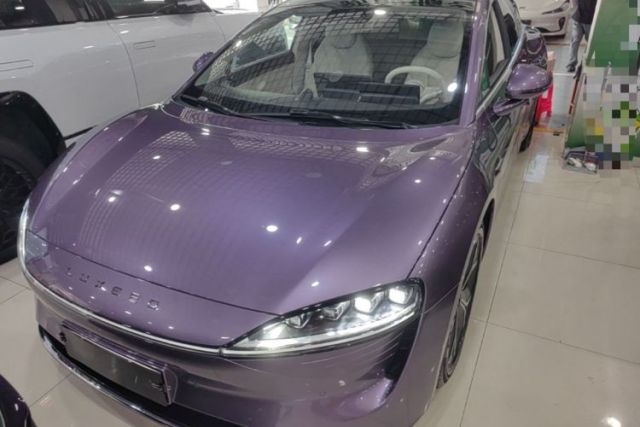 Used Hima Luxeed S7 2025 705 km Pro