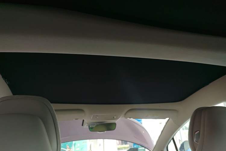 Used Hima Luxeed S7 2025 785 km Ultra Headliner
