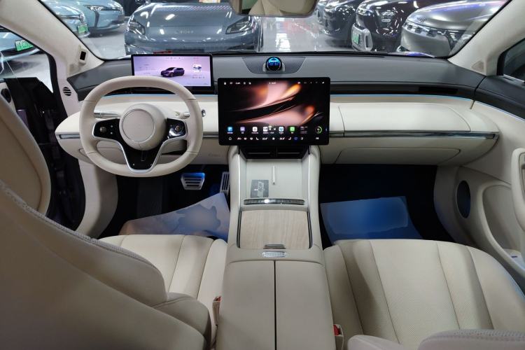 Used Hima Luxeed S7 2025 785 km Ultra Interior 2