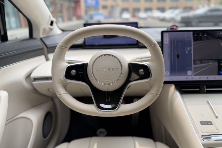 Used Hima Luxeed S7 2025 785 km Ultra Interior 2