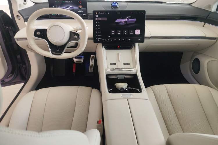 Used Hima Luxeed S7 2025 785 km Ultra Interior 2