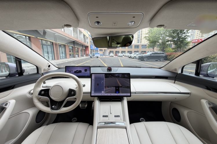 Used Hima Luxeed S7 2025 785 km Ultra Interior 3