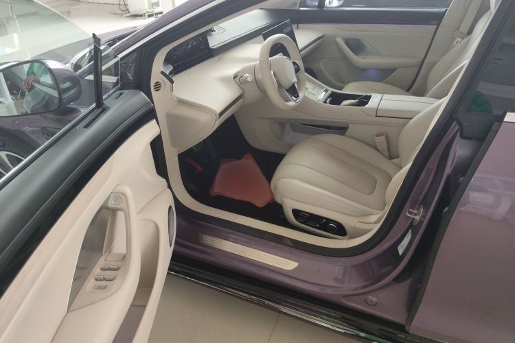 Used Hima Luxeed S7 2025 785 km Ultra Interior 3