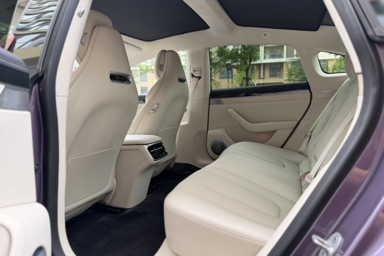 Used Hima Luxeed S7 2025 785 km Ultra Interior 4