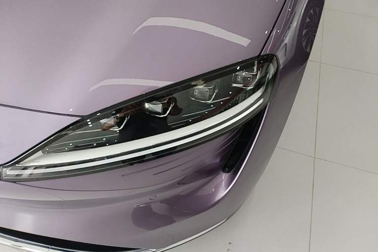 Used Hima Luxeed S7 2025 785 km Ultra Left Front Headlight