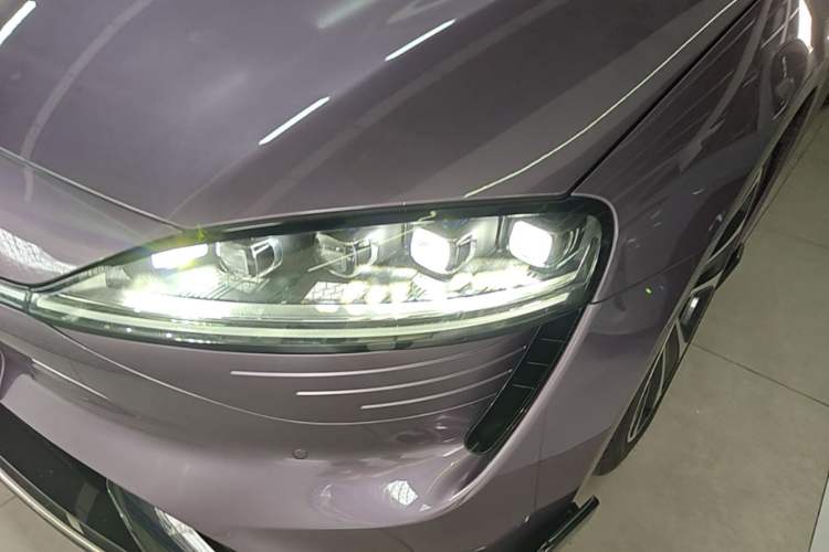 Used Hima Luxeed S7 2025 785 km Ultra Left Front Headlight