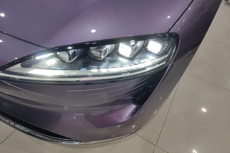 Used Hima Luxeed S7 2025 705 km Pro Left Front Headlight