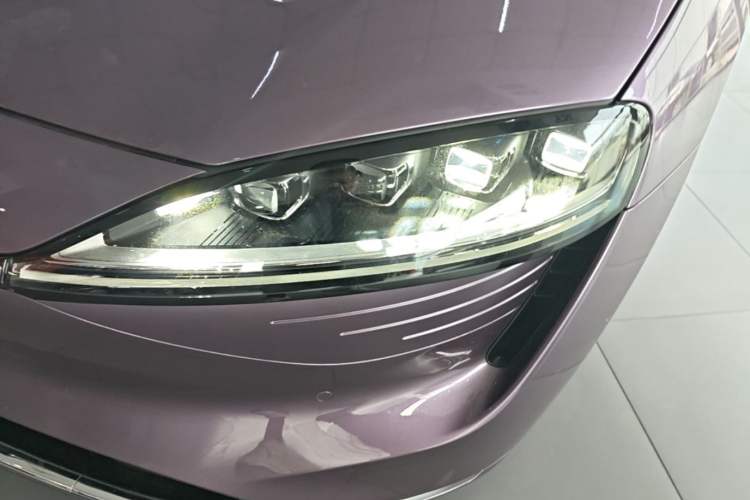 Used Hima Luxeed S7 2025 705 km Max Left Front Headlight