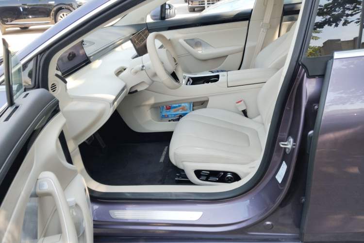 Used Hima Luxeed S7 2025 855 km Max Left Front Seat