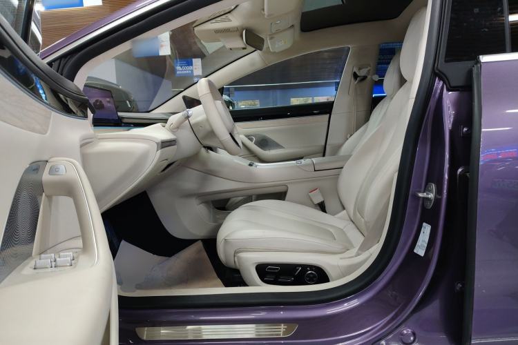 Used Hima Luxeed S7 2025 785 km Ultra Left Front Seat