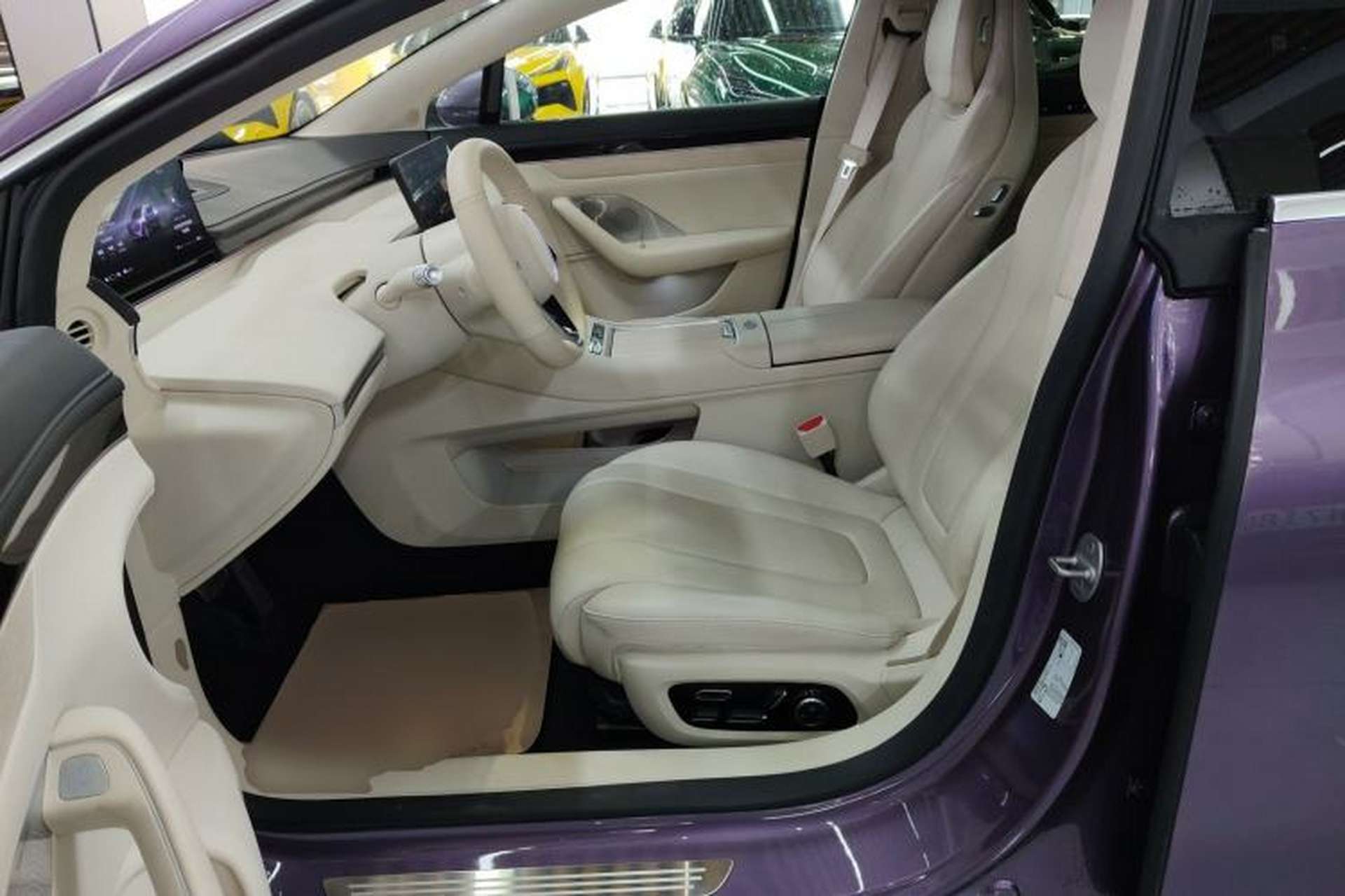 Used Hima Luxeed S7 2025 785 km Ultra Left Front Seat