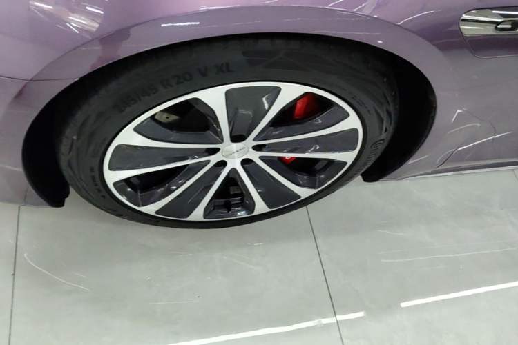 Used Hima Luxeed S7 2025 785 km Ultra Left Front Wheel Hub