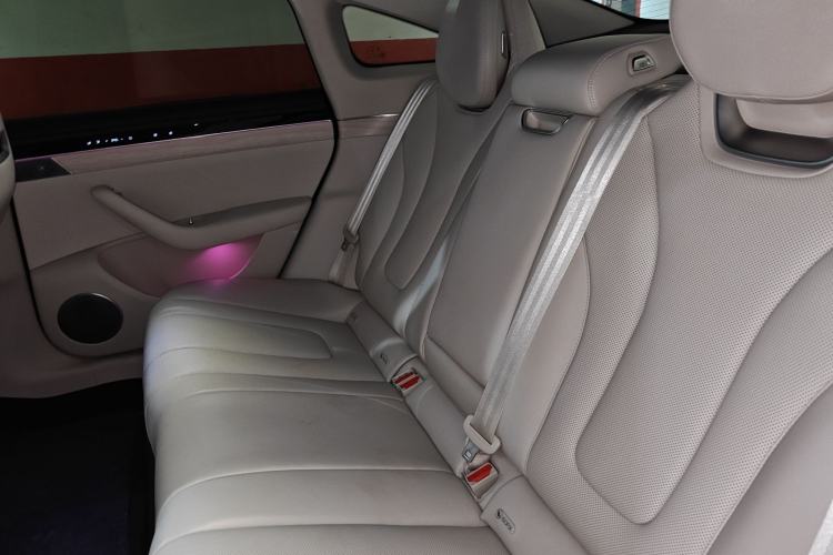 Used Hima Luxeed S7 2025 705 km Pro Left Rear Seat