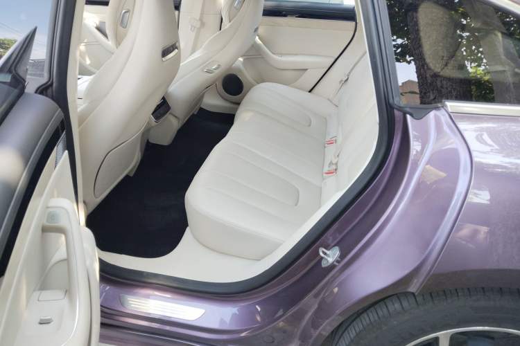 Used Hima Luxeed S7 2025 855 km Max Left Rear Seat