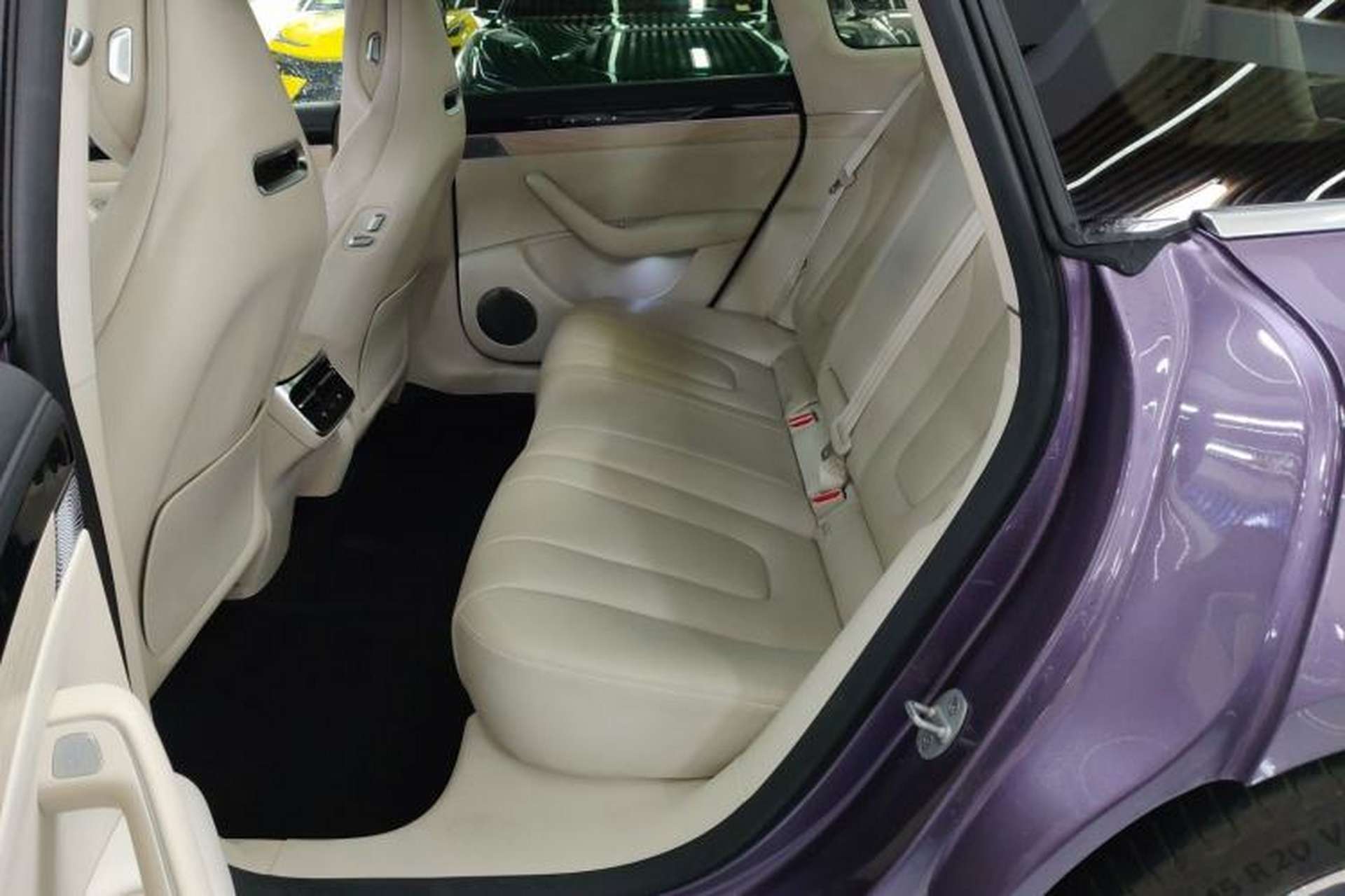 Used Hima Luxeed S7 2025 785 km Ultra Left Rear Seat