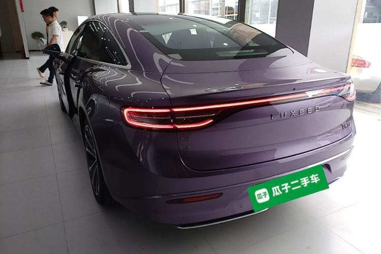 Used Hima Luxeed S7 2025 785 km Ultra Rear Left 45 Deg