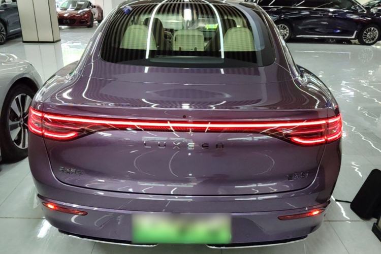 Used Hima Luxeed S7 2025 785 km Ultra Rear