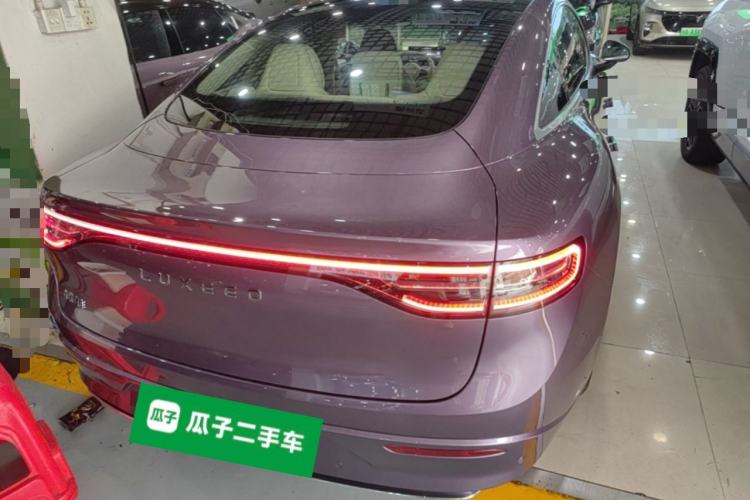 Used Hima Luxeed S7 2025 705 km Pro Rear Right 45 Deg