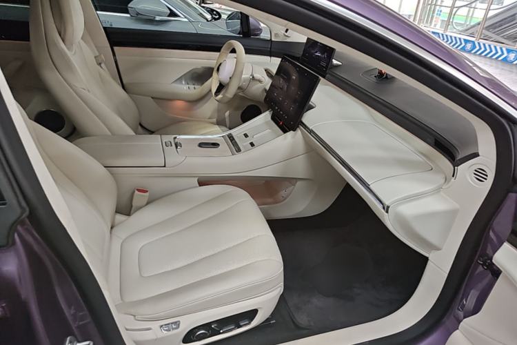 Used Hima Luxeed S7 2025 785 km Ultra Right Front Seat