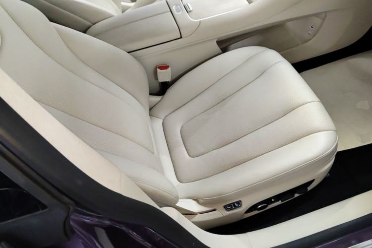 Used Hima Luxeed S7 2025 785 km Ultra Right Front Seat