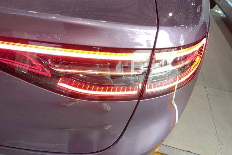 Used Hima Luxeed S7 2025 705 km Pro Right Rear Taillight