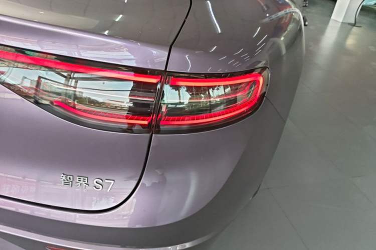 Used Hima Luxeed S7 2025 705 km Max Right Rear Taillight