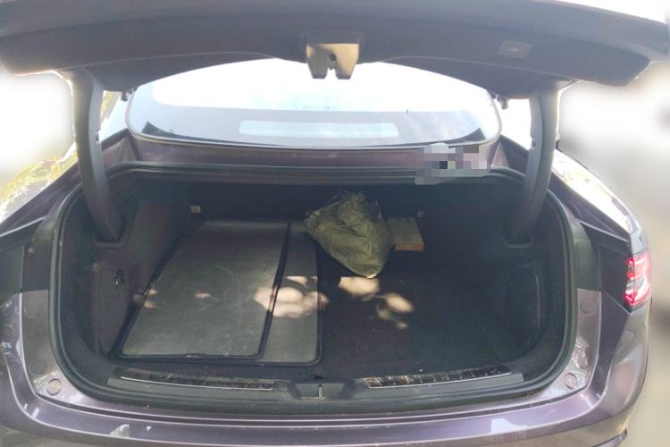 Used Hima Luxeed S7 2025 855 km Max Trunk