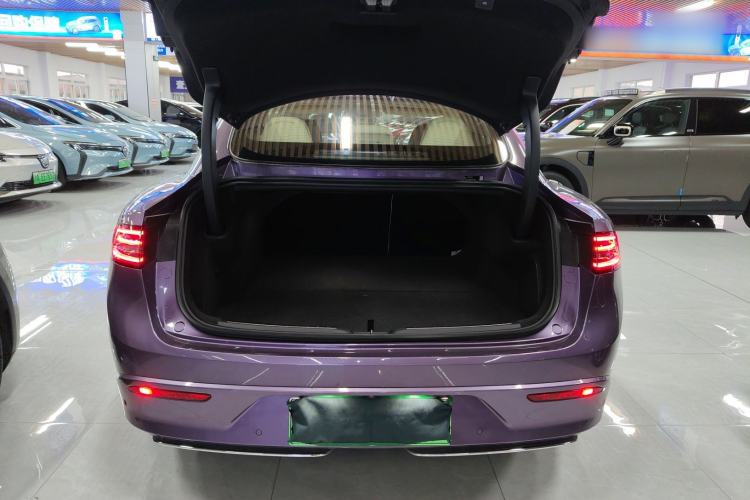 Used Hima Luxeed S7 2025 785 km Ultra Trunk