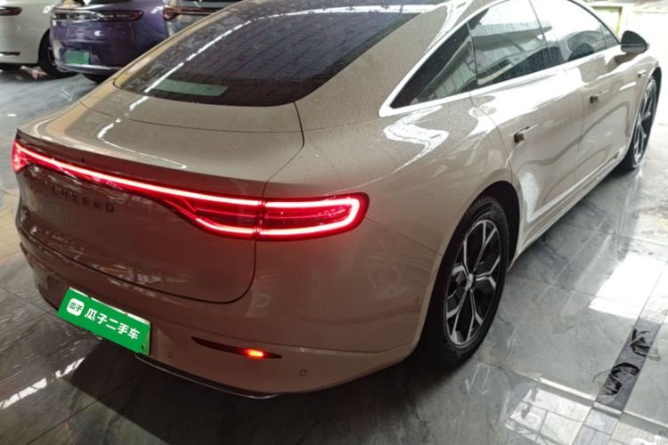Used Hima Luxeed S7 2025 855 km Max Rear Right 45 Deg