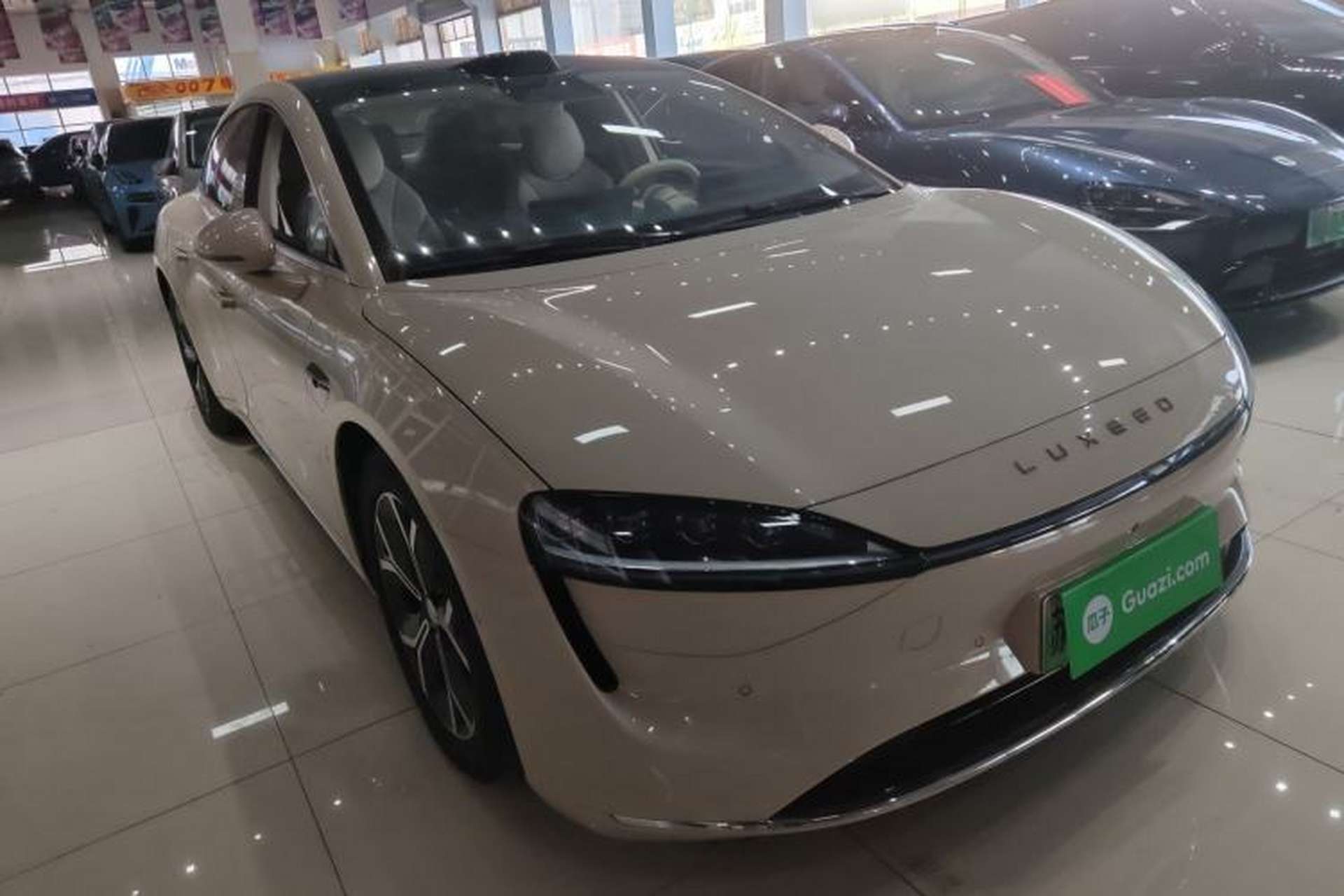 Used Hima Luxeed S7 2025 855 km Max Exterior 2