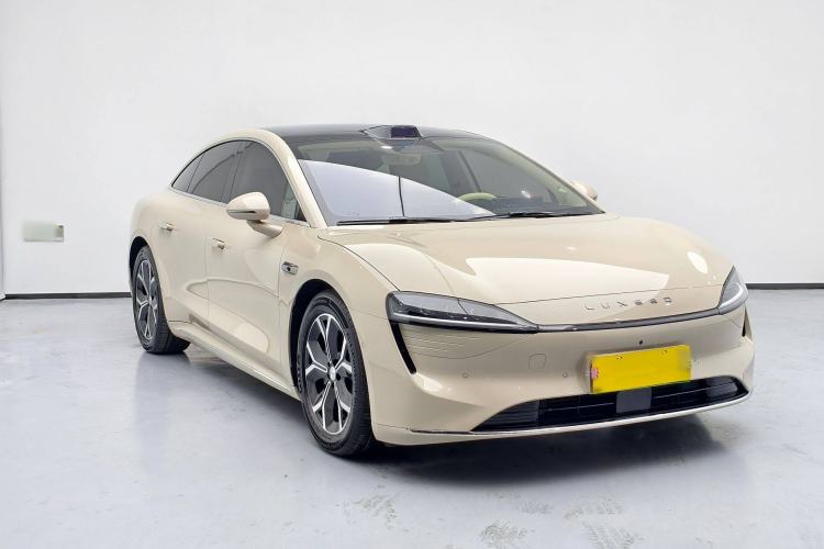 Used Hima Luxeed S7 2025 855 km Max Exterior 6