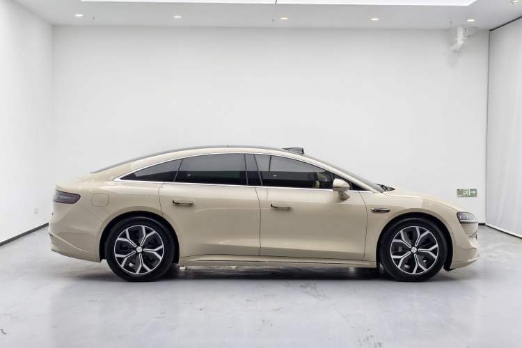 Used Hima Luxeed S7 2025 855 km Max Exterior 8