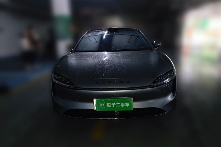 Used Hima Luxeed S7 2025 705 km Max Front