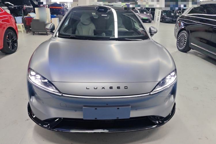 Used Hima Luxeed S7 2025 705 km Max Front