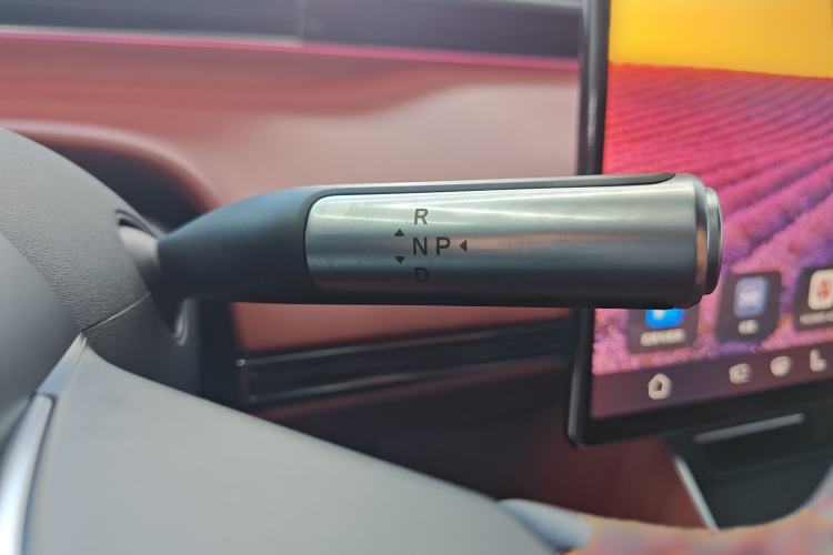 Used Hima Luxeed S7 2025 703km Ultra Sport Edition Gear Lever