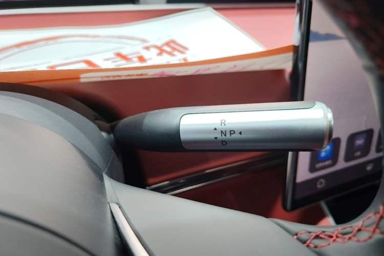 Used Hima Luxeed S7 2025 705 km Max Gear Lever