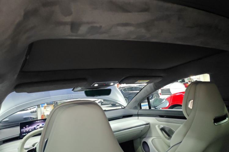 Used Hima Luxeed S7 2025 705 km Max Headliner