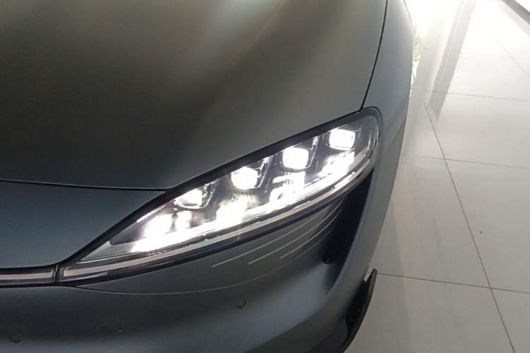 Used Hima Luxeed S7 2025 703km Ultra Sport Edition Left Front Headlight