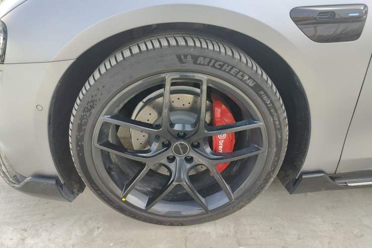 Used Hima Luxeed S7 2025 703km Ultra Sport Edition Left Front Wheel Hub