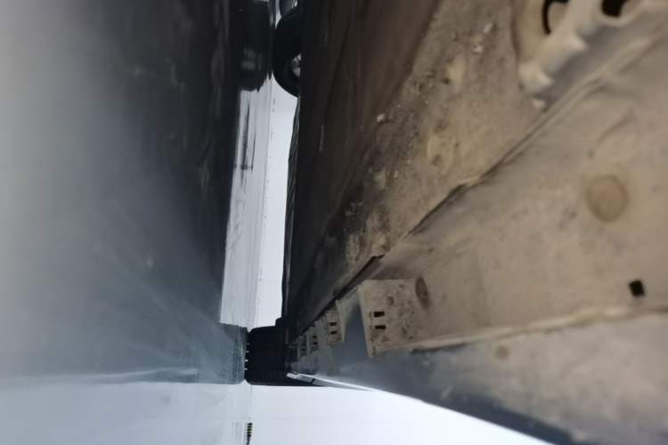 Used Hima Luxeed S7 2025 703km Ultra Sport Edition Left Side Sill