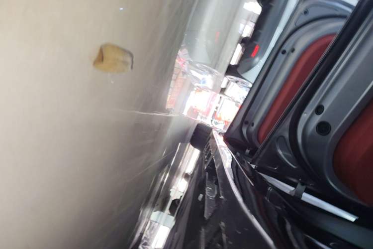 Used Hima Luxeed S7 2025 705 km Max Left Side Sill