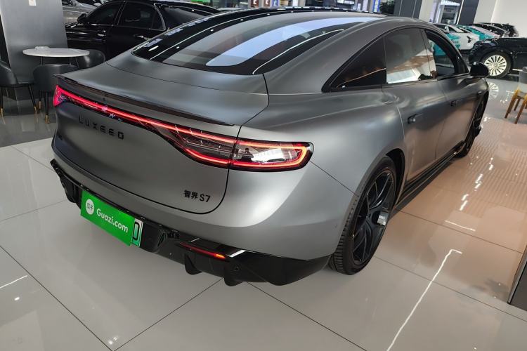 Used Hima Luxeed S7 2025 703km Ultra Sport Edition Rear Right 45 Deg