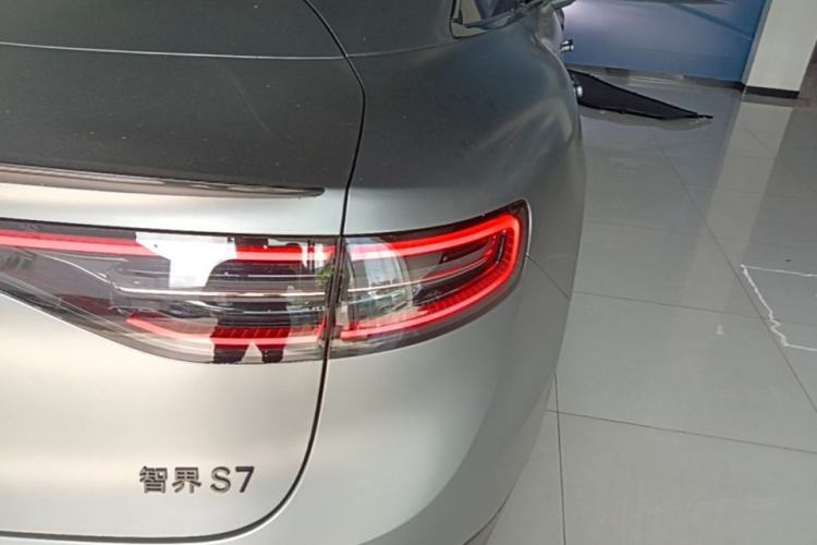 Used Hima Luxeed S7 2025 703km Ultra Sport Edition Right Rear Taillight