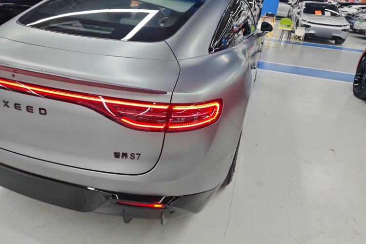 Used Hima Luxeed S7 2025 705 km Max Right Rear Taillight