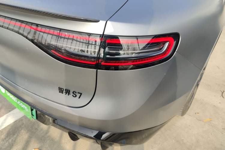 Used Hima Luxeed S7 2025 703km Ultra Sport Edition Right Rear Taillight