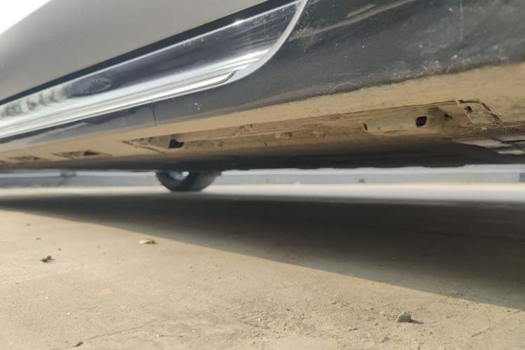 Used Hima Luxeed S7 2025 703km Ultra Sport Edition Right Side Sill