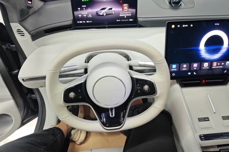 Used Hima Luxeed S7 2025 705 km Max Steering Wheel